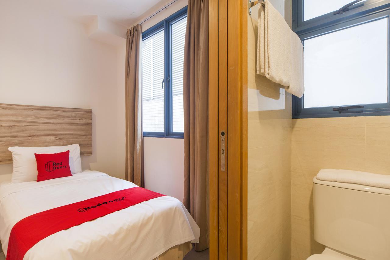 Reddoorz Plus @ Victoria Street 新加坡 外观 照片