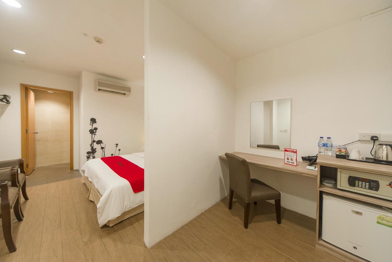 Reddoorz Plus @ Victoria Street 新加坡 外观 照片